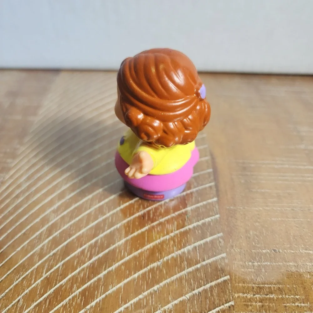 Fisher Price Little People Girl Figure Brown Hair Heart Clip Yellow Pink 1997